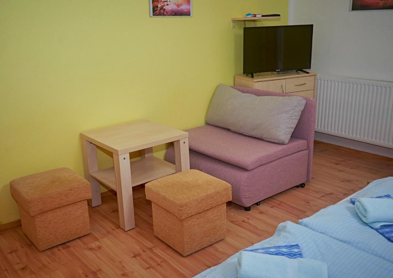 Vila Rhea Vazec Экстерьер фото