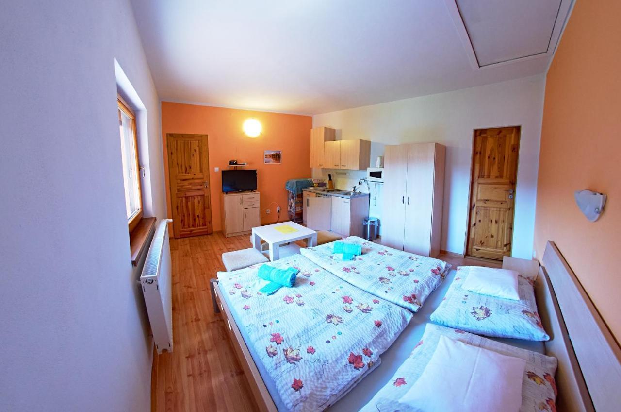 Vila Rhea Vazec Экстерьер фото