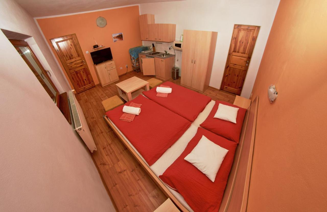 Vila Rhea Vazec Экстерьер фото
