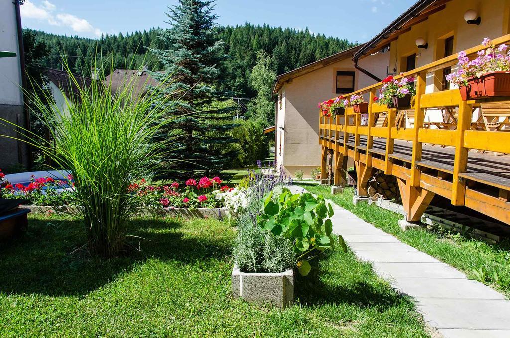 Vila Rhea Vazec Экстерьер фото